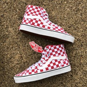 NWT Brand new with box red and white checkered size 7.5 women’s Vans